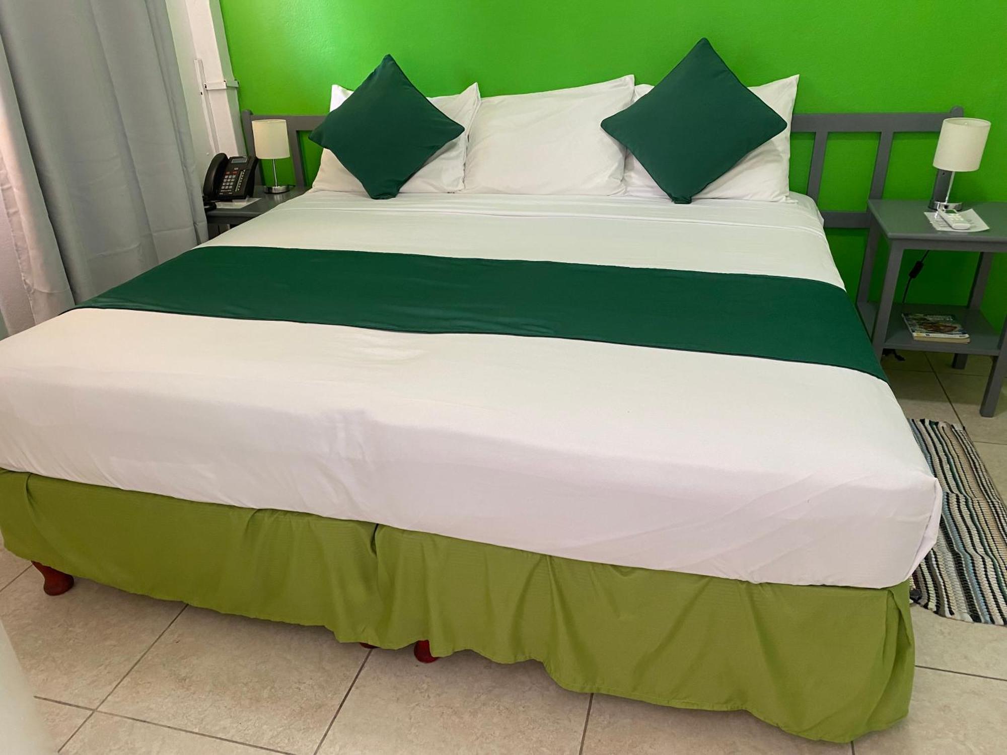 Melrose Beach Apartments Inc Bridgetown Phòng bức ảnh